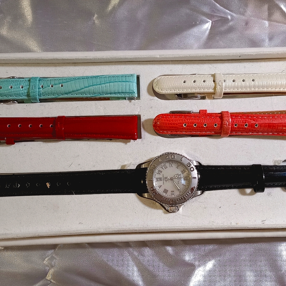 NIB Invicta Watch With 5 Leather Bands